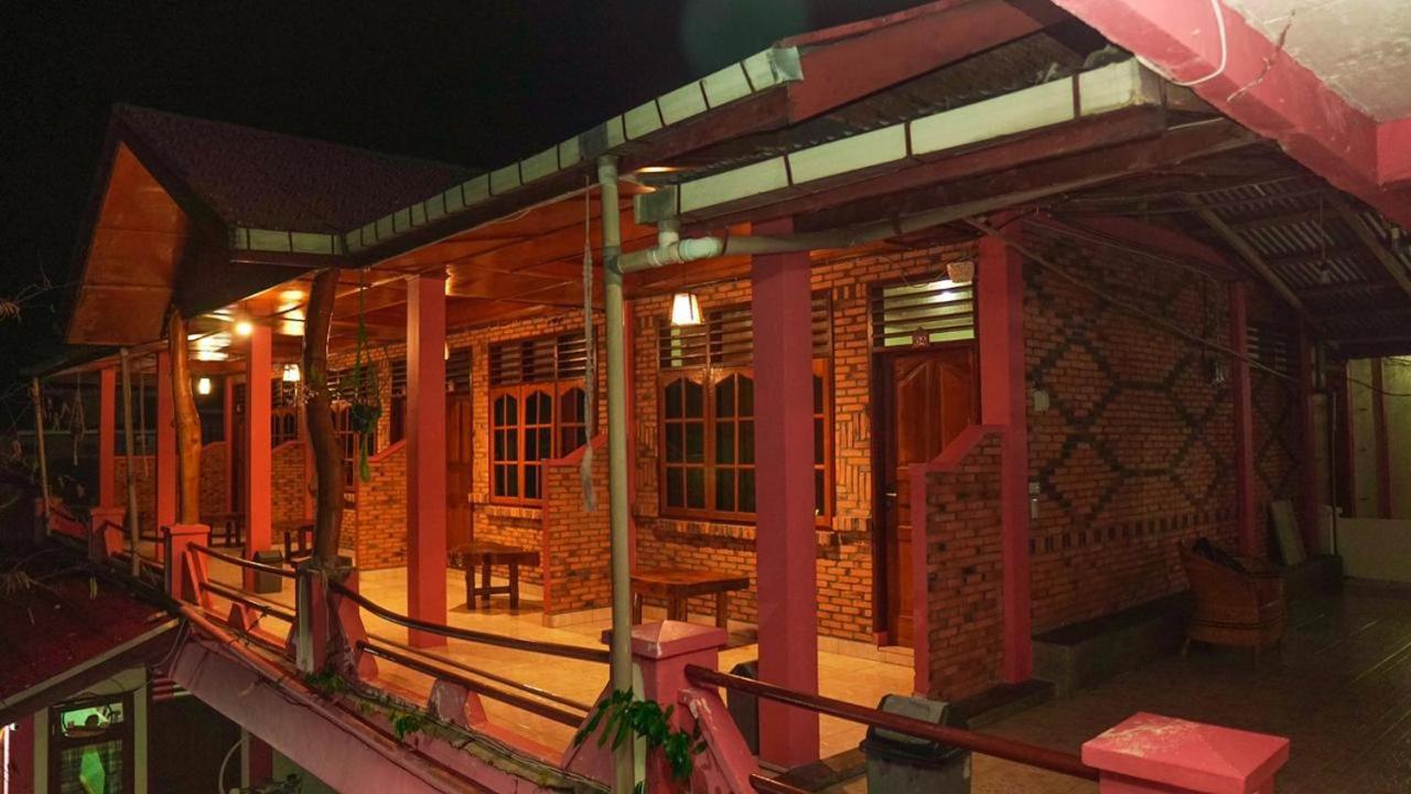 Judita Cottages Tuk Tuk Exteriér fotografie